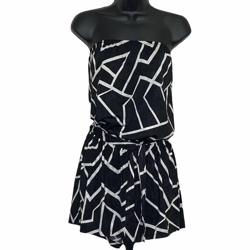 BLACK & White Geometric Print Strapless Romper